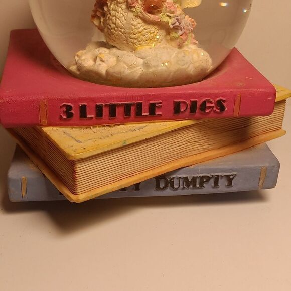 Mother Goose Snow Globe Music Box plays Twinkle twinkle Little Star - Picture 2 of 6